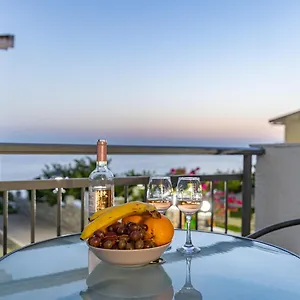 https://kordela-studios.hotelschalkidiki.net