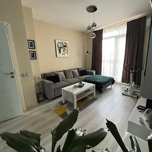 Modern, Cute And Comfy - Free Private Parking Sofia