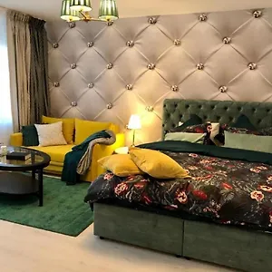 https://bucharest-central-studio-bucharest.bucharesthotelsnow.com